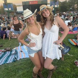 Meet your Posher, Summer